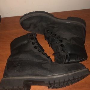 Timberlands camo size 10.5